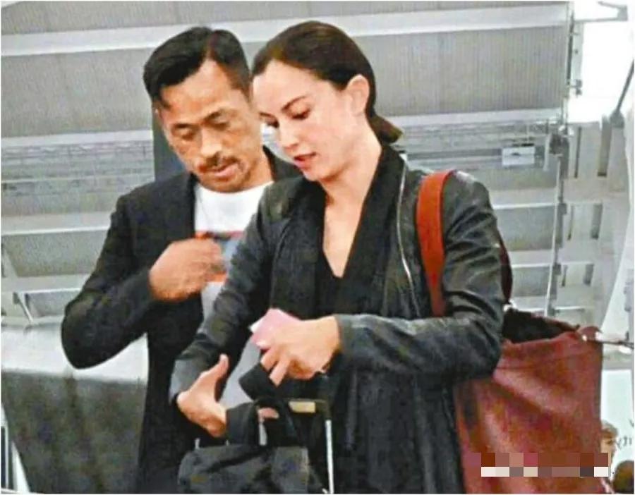 陈柏霖前任,三年三胎只为留住渣男的心?_刘碧丽