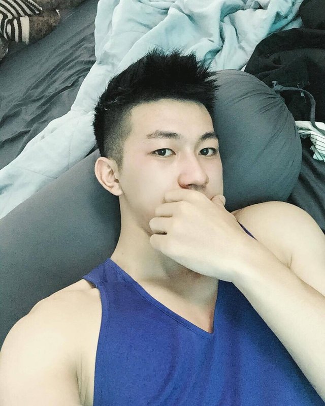 越南头号肌肉网红,身材实力超群_jay