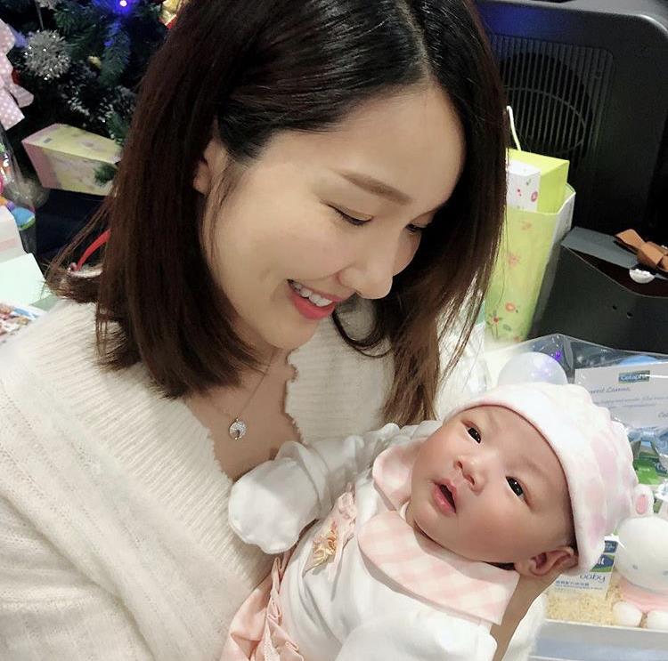 李亚男笑言不再生王祖蓝出面忙澄清一年后迎二胎