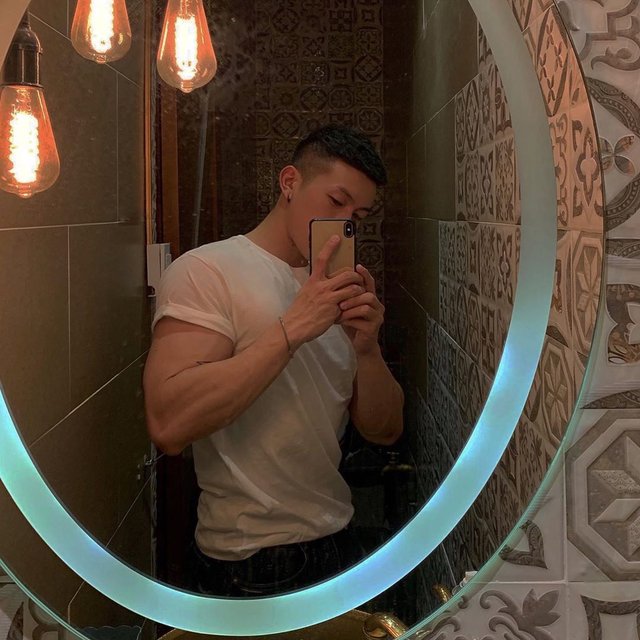 越南头号肌肉网红身材实力超群