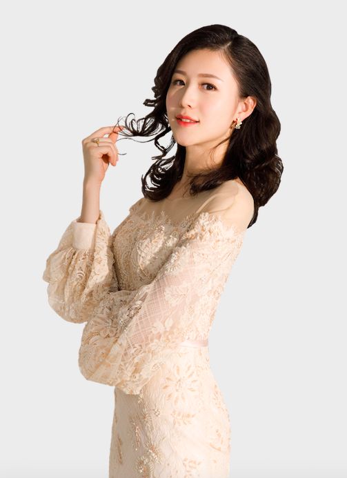 2w3月1日下午3点,杨晨美慧将在全新搭建的大信荟直播间里,带来ur最新