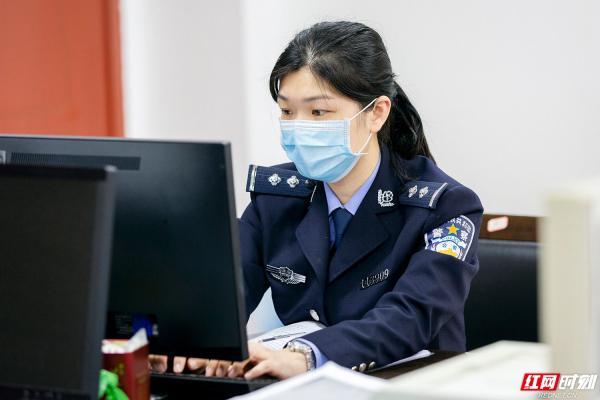 防疫故事铿锵玫瑰战疫情宁远女警有担当