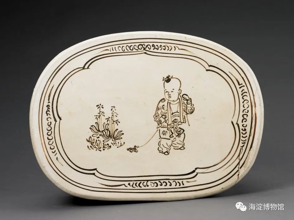 文物背后的那些事儿磁州窑白釉黑彩婴戏图枕