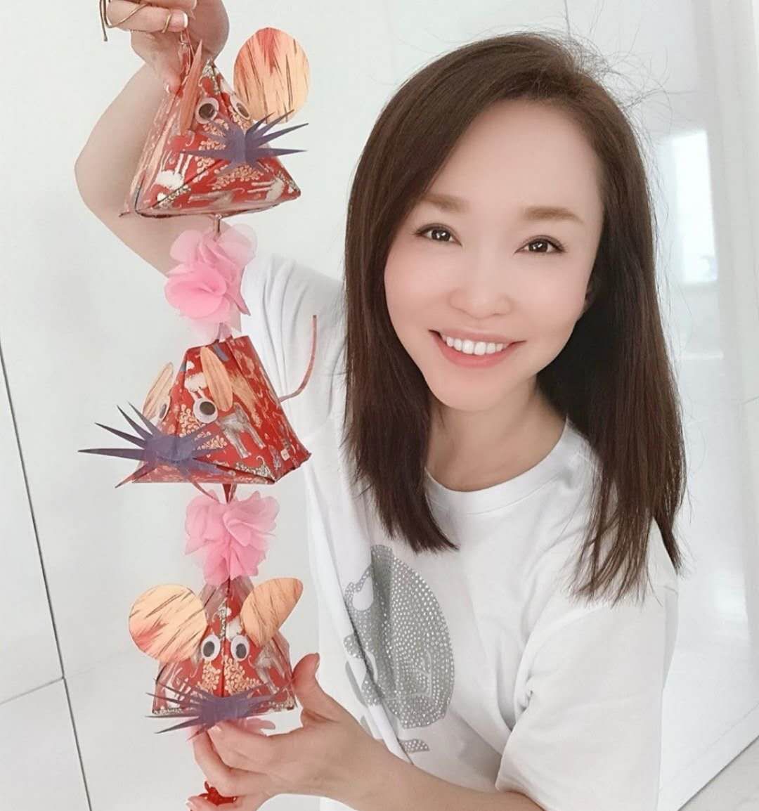 他与范文芳相恋11年却劈腿,老婆被向佐看上,戴绿帽全城皆知_黄婉佩