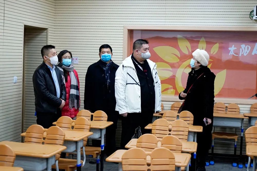 青创爱心捐赠 · "爱园丁,护花朵,助学校,抗疫情"