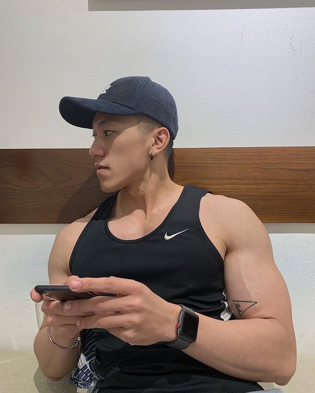 越南头号肌肉网红身材实力超群