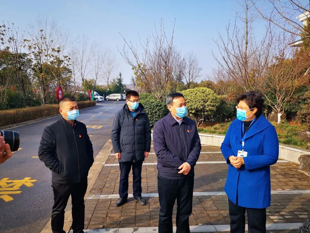 龙门园区走访慰问河科大一附院集中休养医务人员_李金乐
