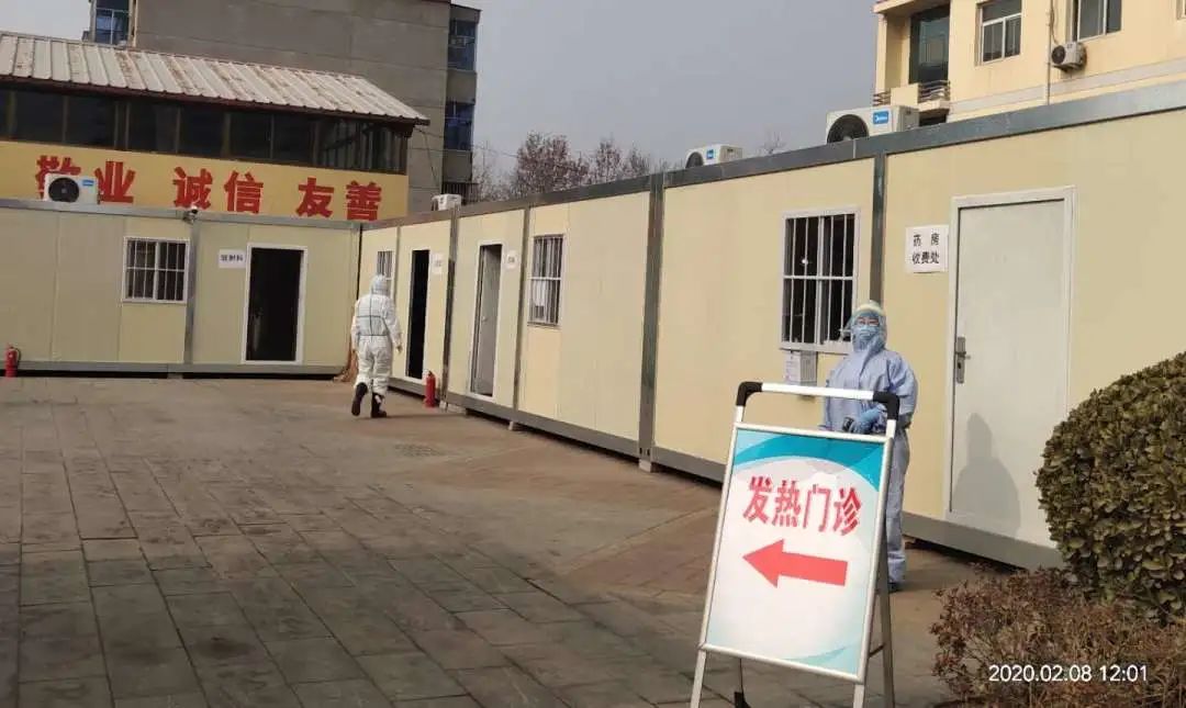 县医院发热门诊众志成城抗击疫情