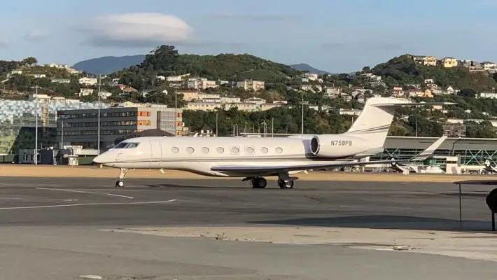 gulfstream g650er的私人飞机,而飞机上的乘客可能就是世界首富贝索斯