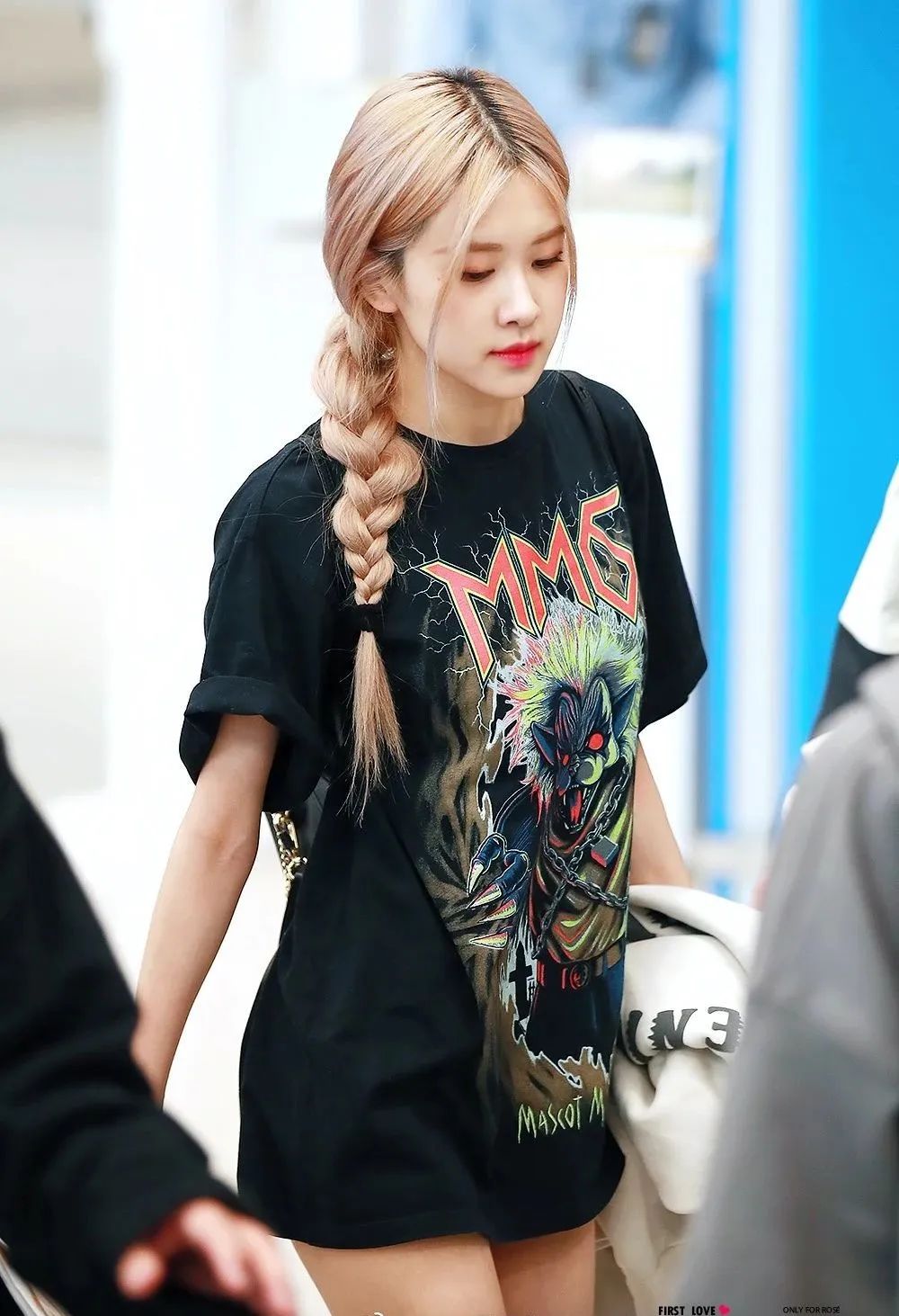 除了麻花辫,还有两个rose爱编的发型同样简单又美丽,快来学习!