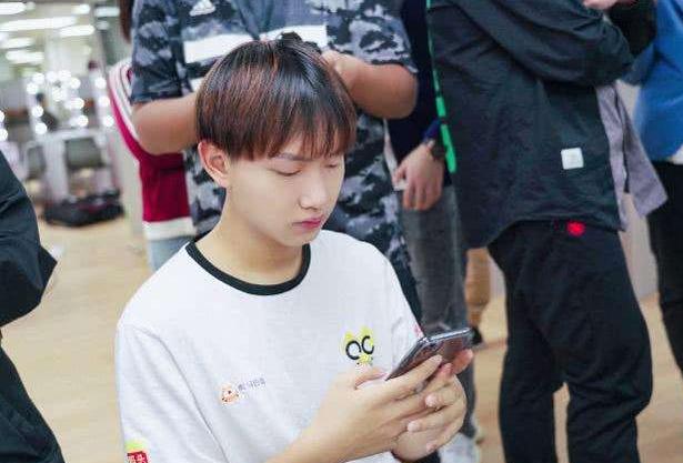 qg飞牛玩id梗玩出事惹怒玩家恐遭封杀本人却始终保持沉默