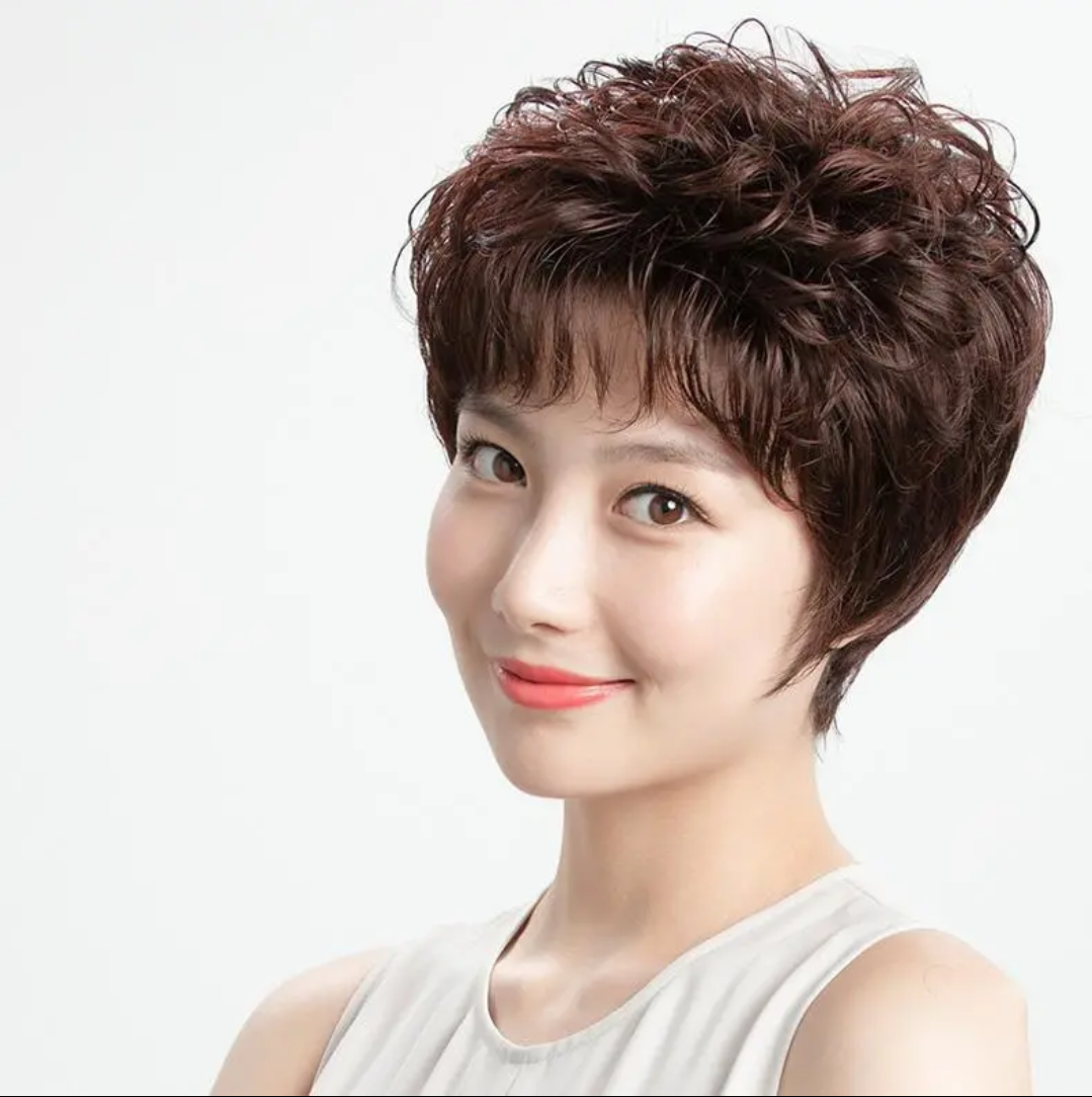40岁女人干练短发图片