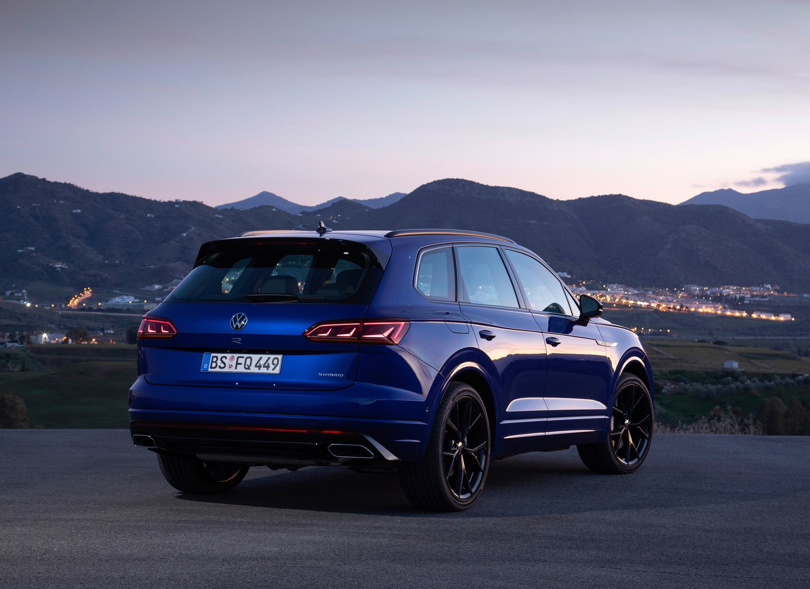 大众第一款插电的r竟是途锐r