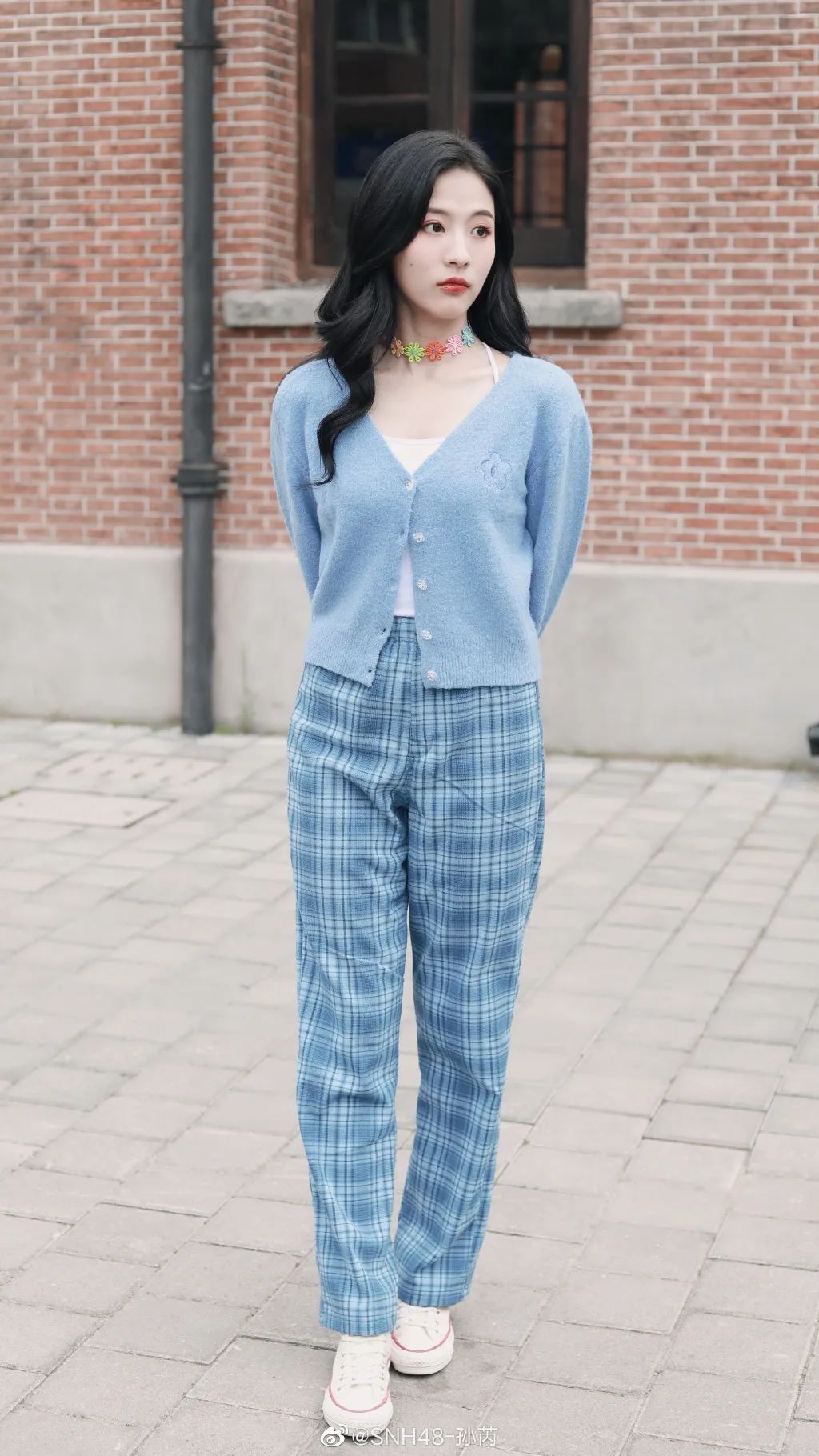 三哥气场两米五和行走的画报孙芮解锁早春时尚吧