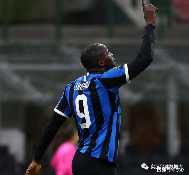 笑喷卢卡库超搞笑进球这方式简直看呆了