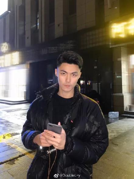 网友分享偷拍到的素人小哥哥颜值太逆天一起来收获这波男朋友