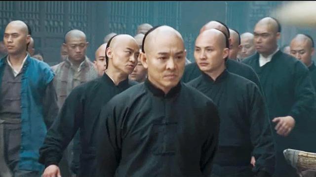 霍元甲偶遇秦爷二人暗中较劲霍元甲竟输了输了半招