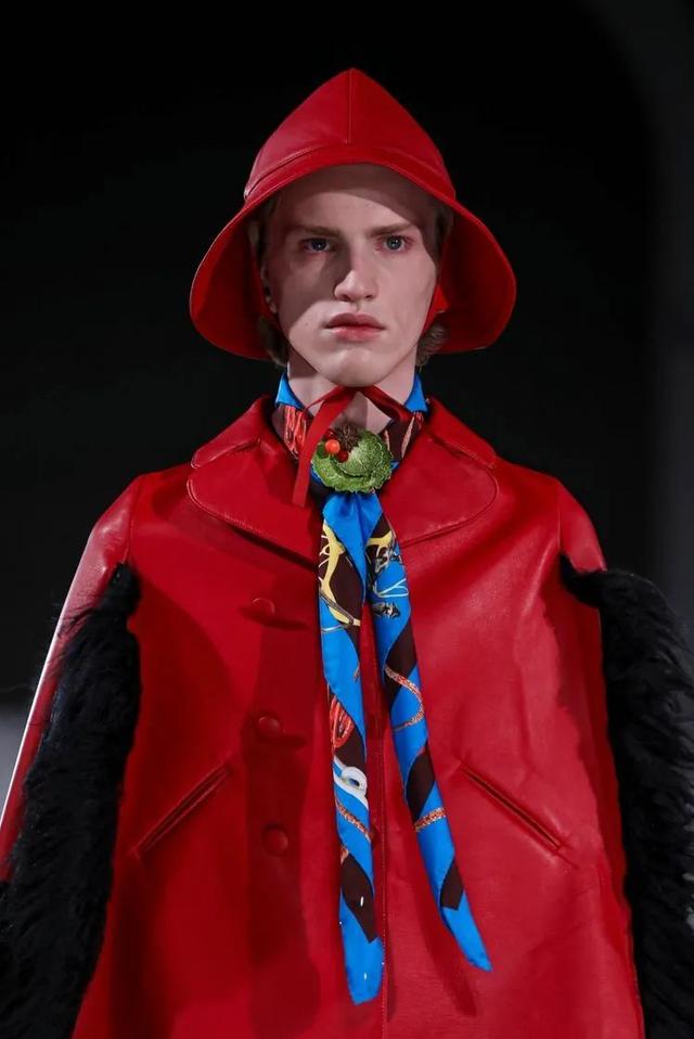 除了丧尸步男模海盗爷再次变废为宝margiela的盛世美颜雌雄同体模特太