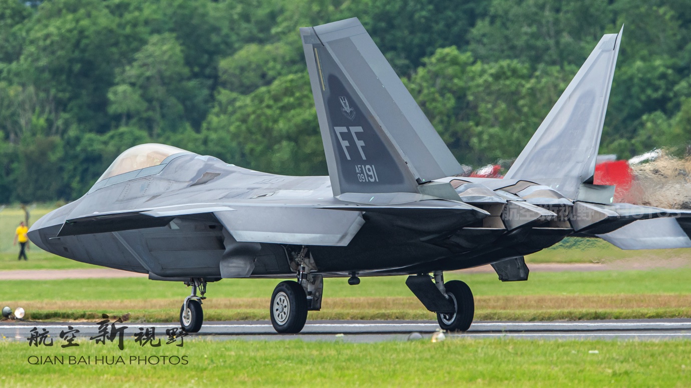 原创f22隐形战机高清组图第一款美制四代机服役15年依旧霸气十足