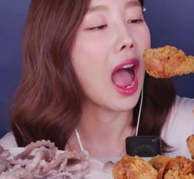 大胃王吃播剪辑出事故粉丝们都看傻眼了这种操作到底还有多少