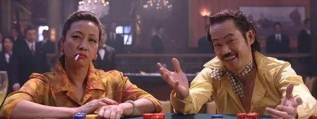 今天我们来看一位"马大哈"的包租公是如何被骗子骗走12套房屋的巨额