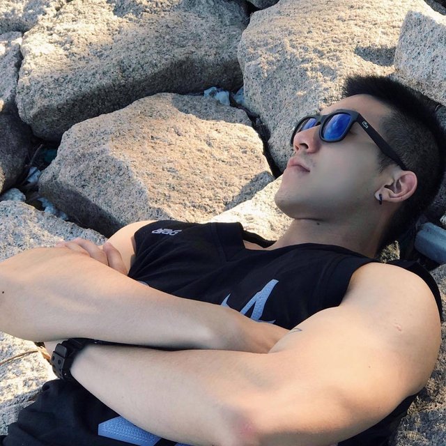 越南头号肌肉网红身材实力超群