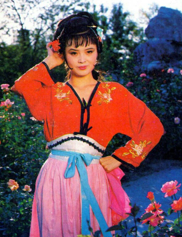 87版红楼梦之尤三姐剧照为爱情刚烈又决绝的女子