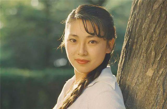 不过他也介绍她演了《天山玉女剑》《武林至尊之葵花圣女》等电影