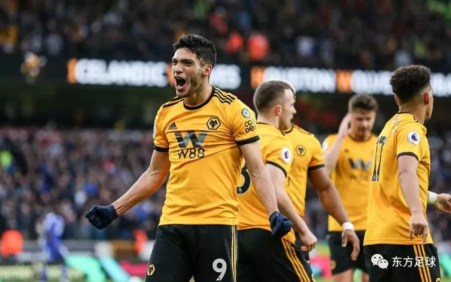 原创英超狼队出征热火朝天