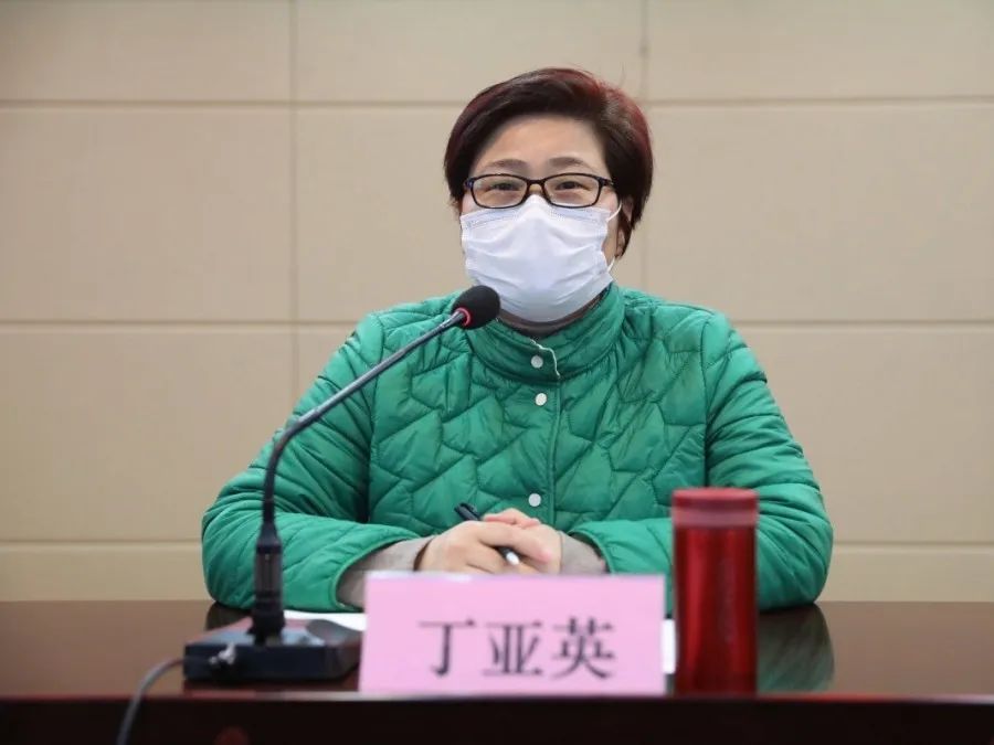 礼嘉镇召开新冠肺炎疫情防控工作会议