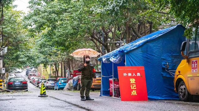 渝北区两路街道防控疫情添力量无名之辈显光芒