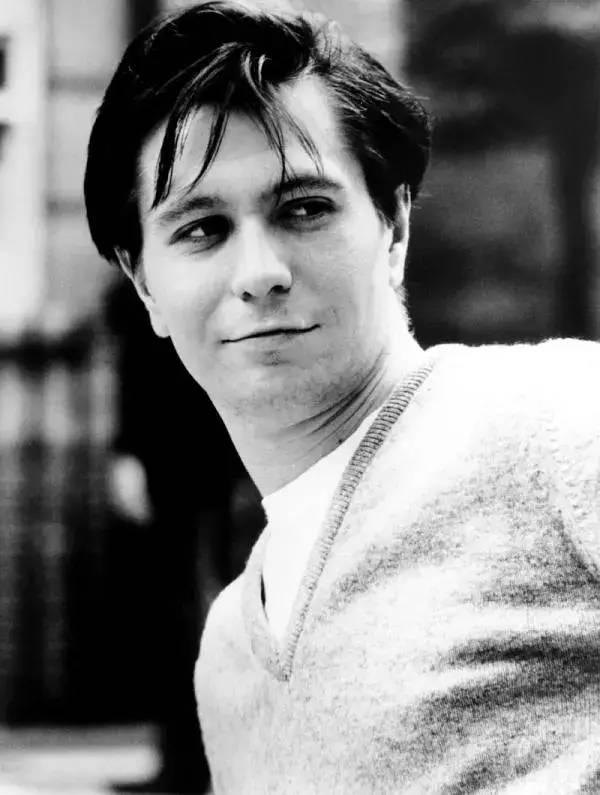 从屠宰工到影帝,这次的杀手有点冷_加里·奥德曼