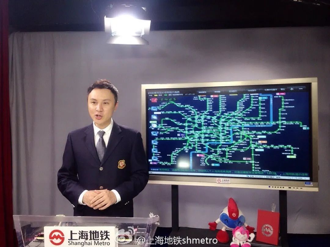 朱桢百克力邢航赵琦鑫李灏哲刘彦池2012年开始,smg主持人每周五志愿