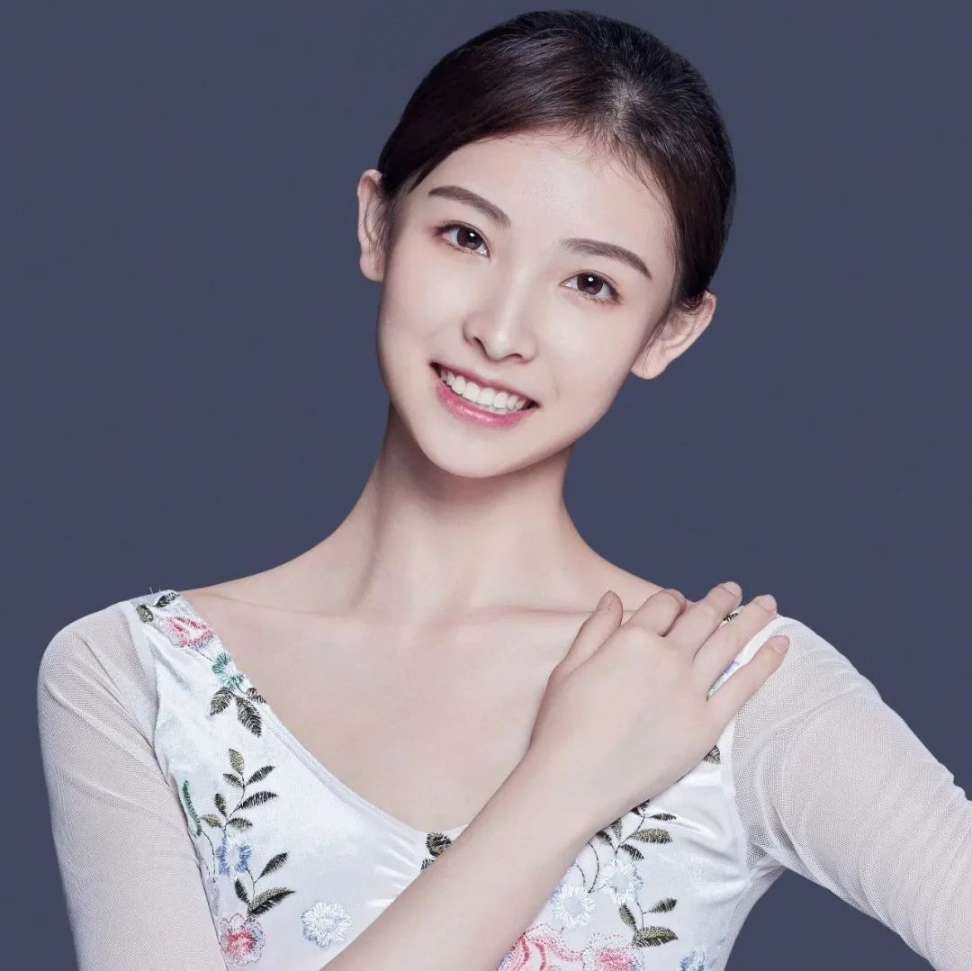 出品:中央芭蕾舞团主讲人:中芭优秀的青年演员方龄蒂