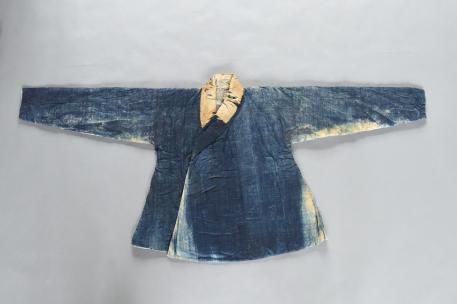 云赏馆藏明代墓葬出土的土家族妇女服饰