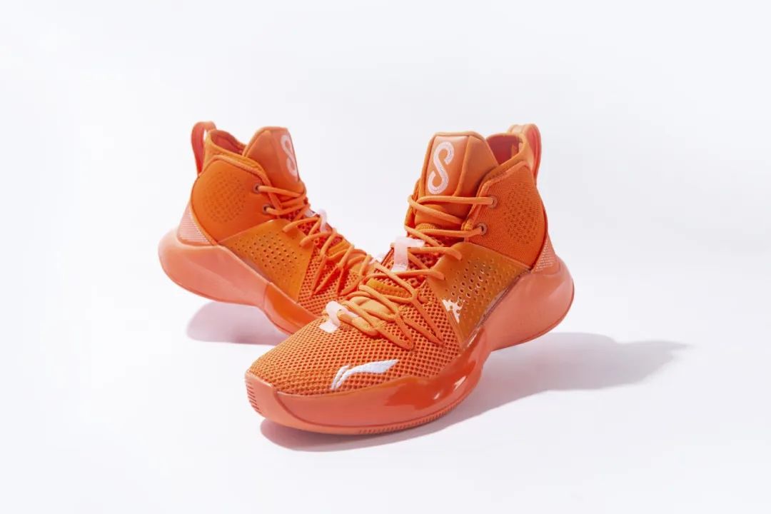 别让任何事物限制你的速度李宁音速8明日发售