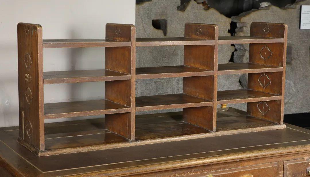 阅读沈阳沈阳文博在线九一八馆藏之民国时期伪满洲国北野政次用书架