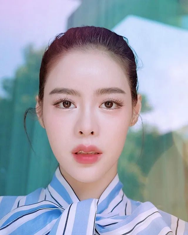 (遭遇车祸与拖头货车相撞车)ice preechaya(252326202423