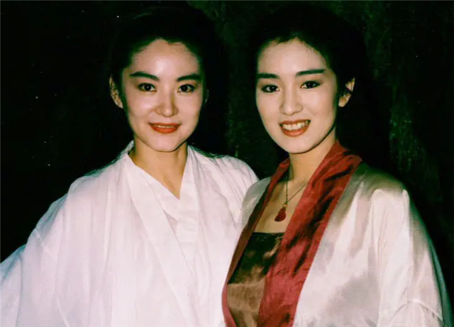 26年前一部武侠电影:魔改金庸,巩俐爱上林青霞,山寨徐克拉拉片_沧海