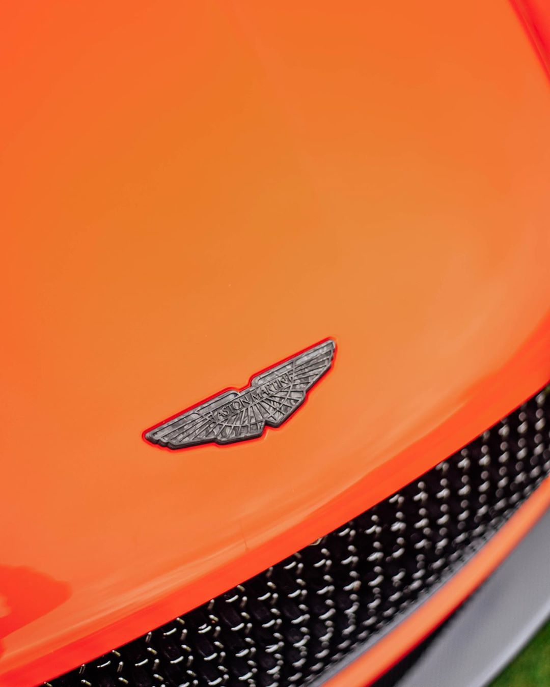 精致感爆棚"橘色"阿斯顿·马丁dbs superleggera