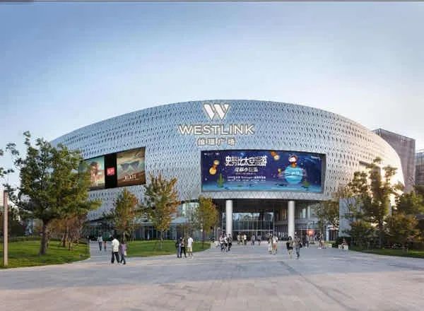 还记得去年在魔都小巨蛋——维璟广场体验的史努比太空漫游之旅,可谓