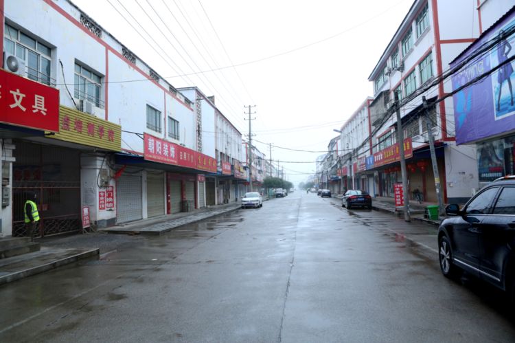基层抗疫李市镇青年村疫情防控侧记