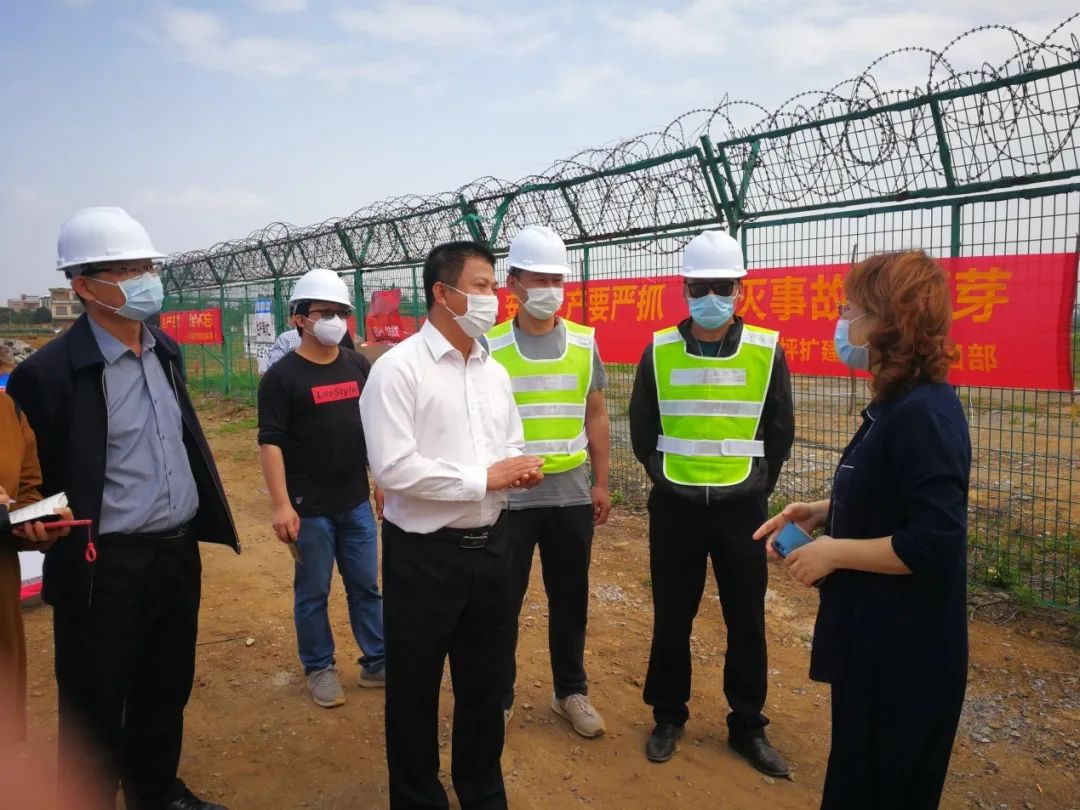 复工复产北海市常务副市长黄江到北海机场开展自治区重大项目站坪扩建