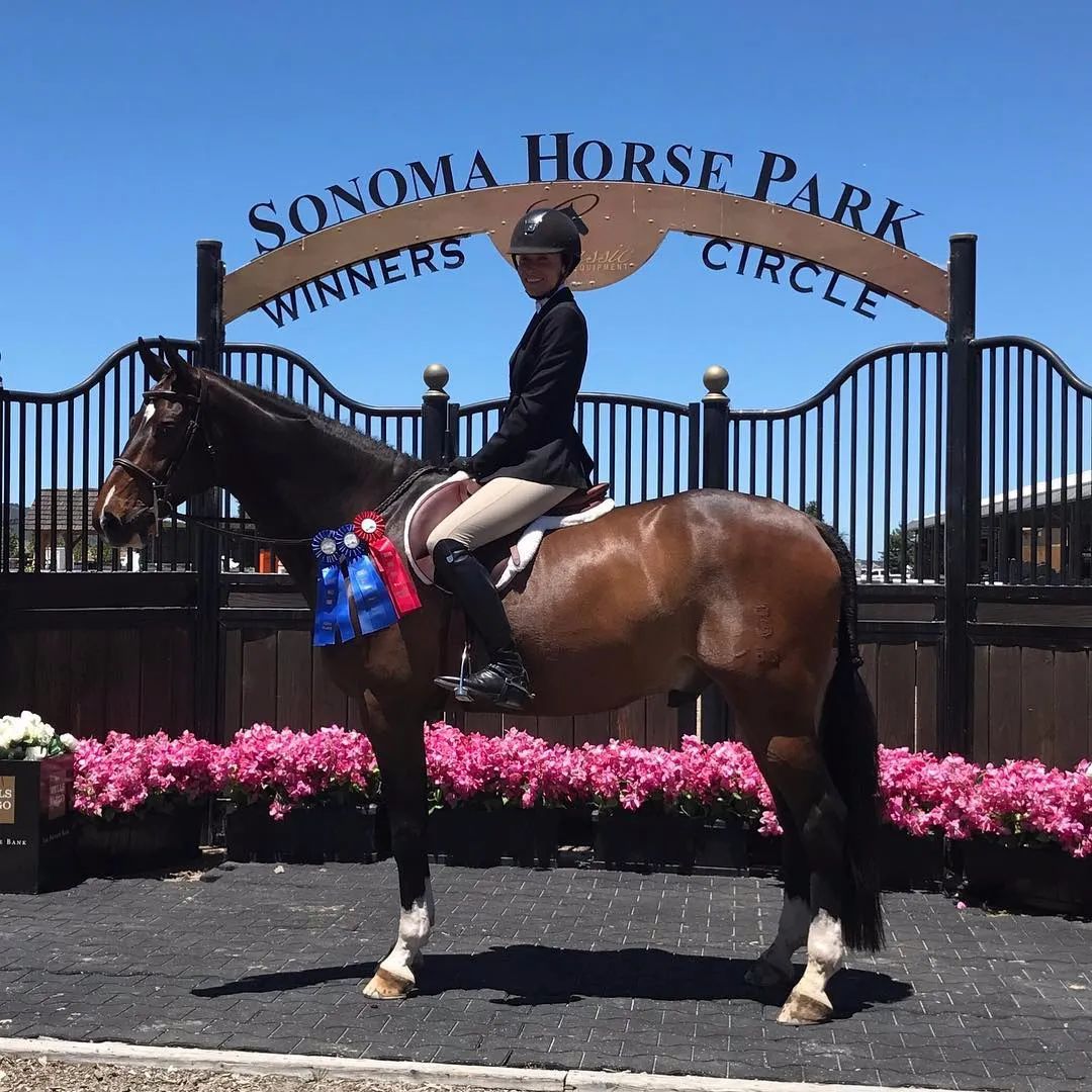 如今和华人地区数一数二的大帅哥结为夫妇,生下可爱女儿,lisa s.