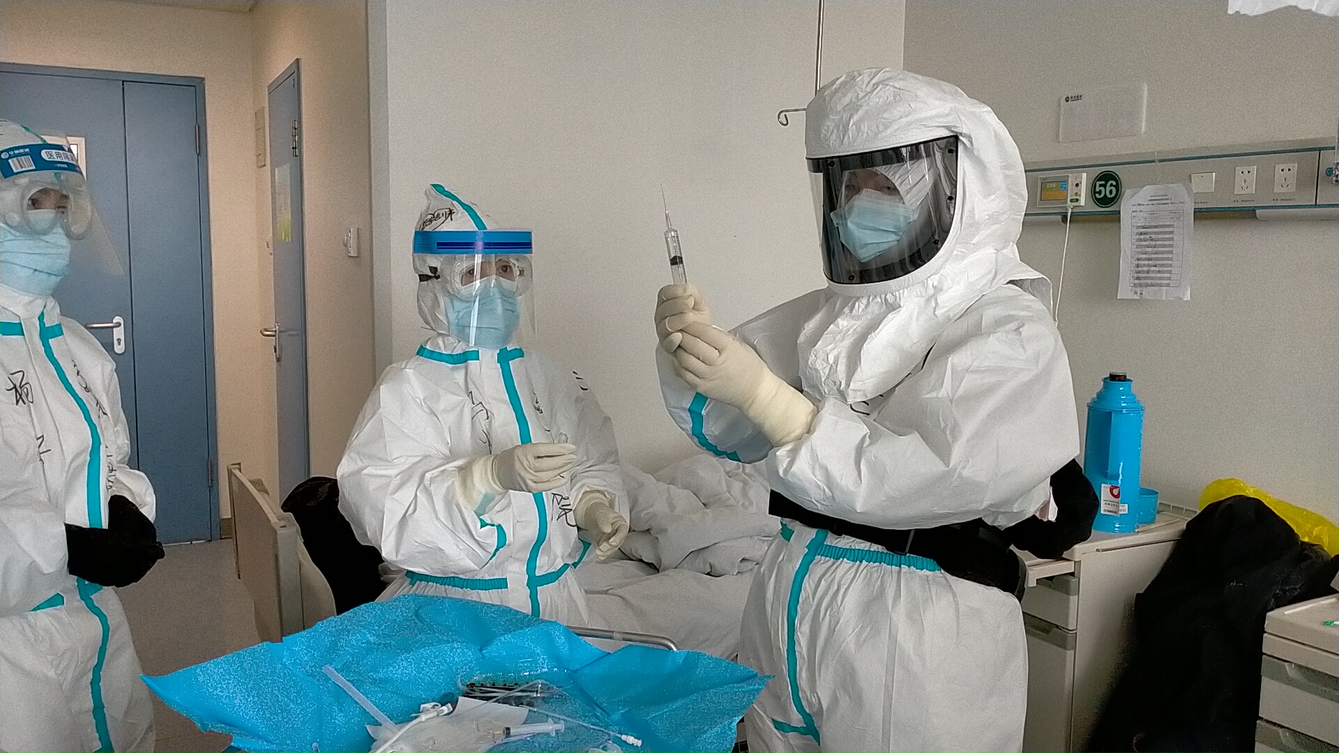 西安交大二院援湖北医疗队三联疗法治疗高龄新冠肺炎患者获成功