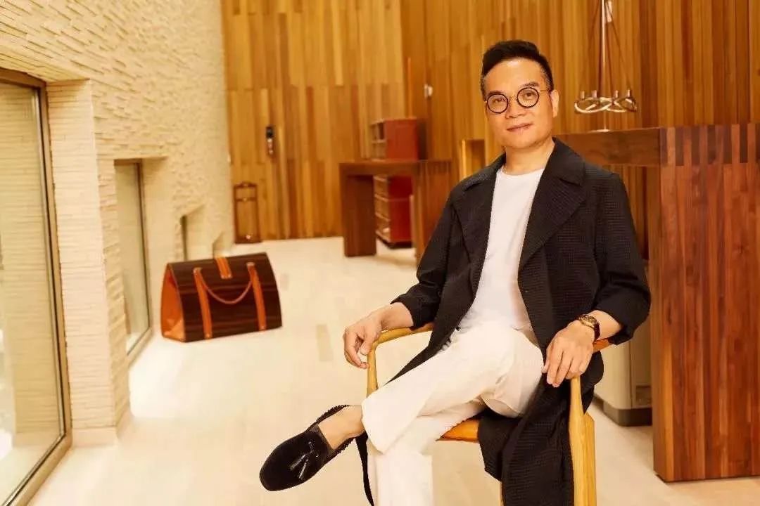 红蜻蜓4000家门店被关后,这个温州老板在朋友圈卖鞋救命