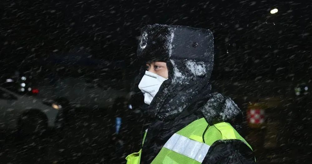 记摄人间组图抗击疫情守护平安我们在行动感动瞬间