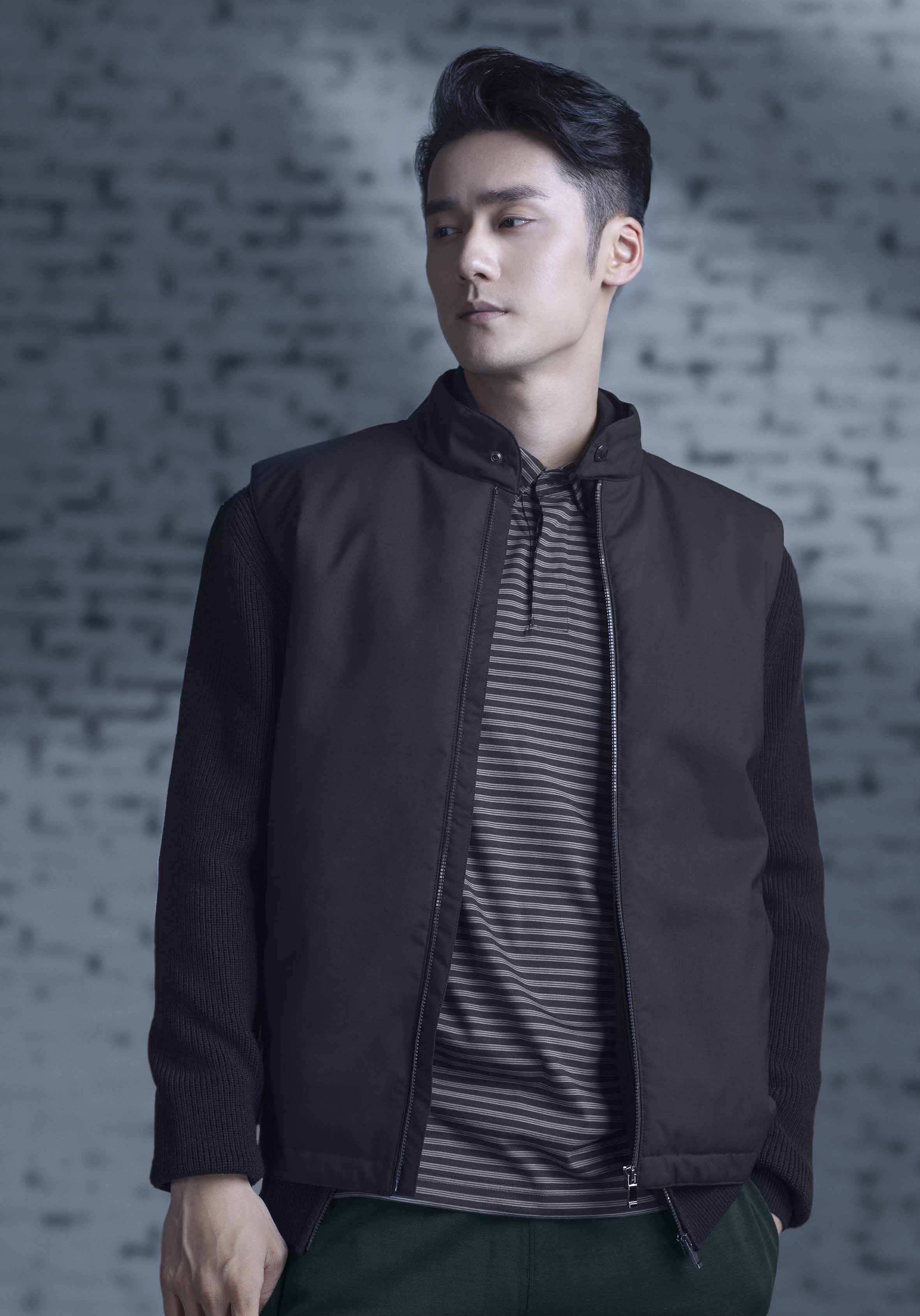 从媒体的角度来说,这一两年蒋劲夫都没有什么得力的作品,却还能拥有