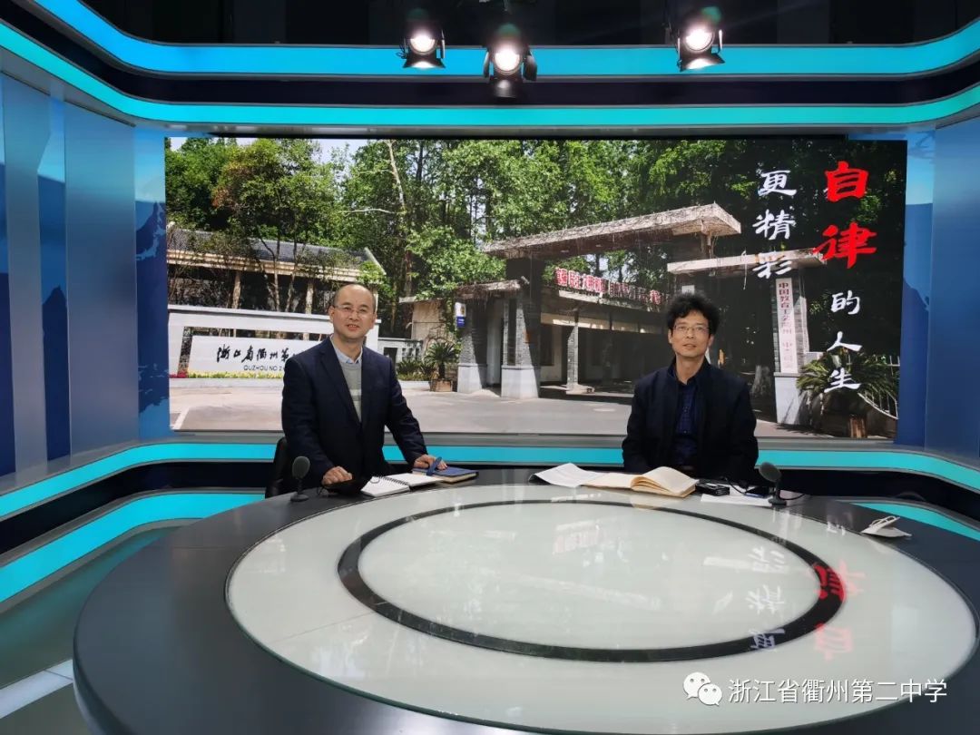 郑友民副校长为家长们开设家庭教育系列讲座首期"共读不孤独"线下沙龙