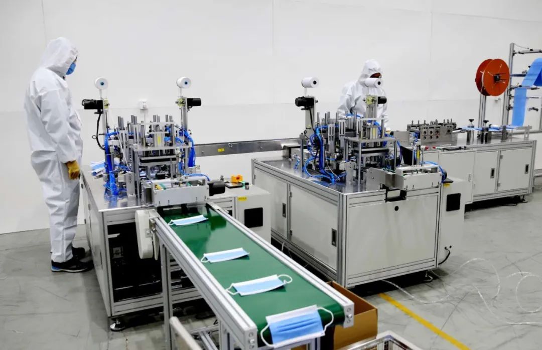 抚顺石化第一条医用口罩生产线试生产